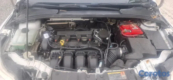 2014 Ford Focus — foto 5 / 10