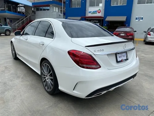 2015 Mercedes Clase C — foto 6 / 8