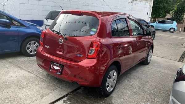 2017 Nissan March — foto 4 / 9