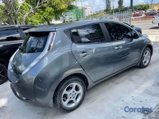 2014 Nissan Otro — foto 2 / 8