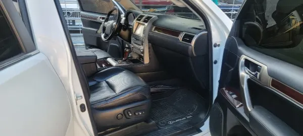 2017 Lexus Gx — foto 7 / 10