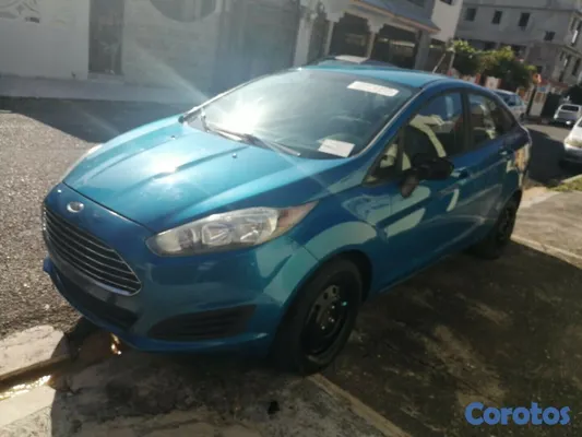 2017 Ford Fiesta — foto 7 / 10