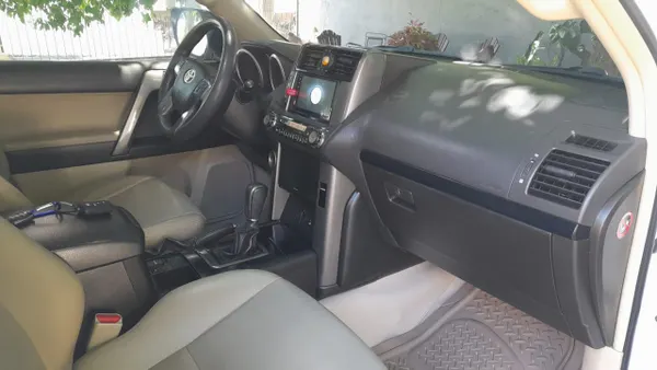 2011 Toyota Land Cruiser Prado — foto 6 / 7