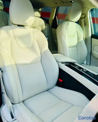 2021 Volvo Xc60 — foto 6 / 14