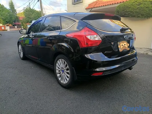 2012 Ford Focus — foto 5 / 10