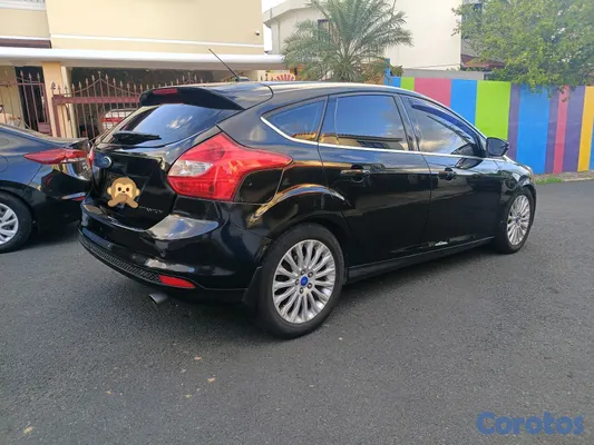 2012 Ford Focus — foto 6 / 10