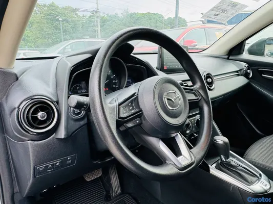 2019 Mazda Demio — foto 7 / 10