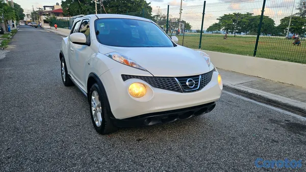 2014 Nissan Juke — foto 12 / 13