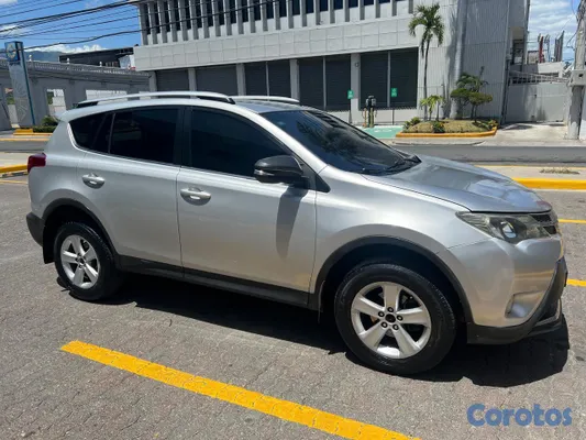 2015 Toyota Rav-4 — foto 6 / 10