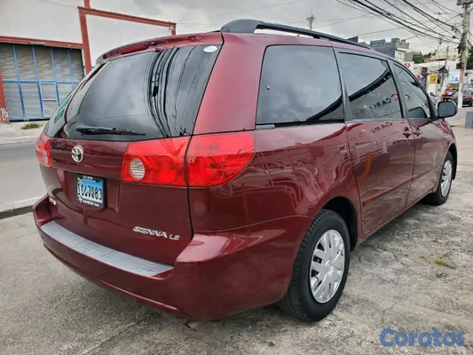 2009 Toyota Sienna — foto 4 / 10