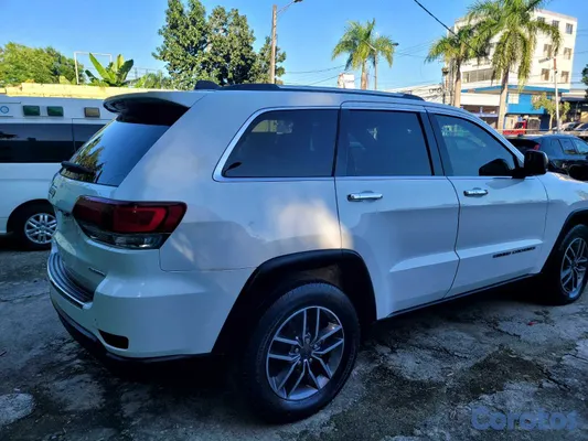 2020 Jeep Grand Cherokee — foto 6 / 10
