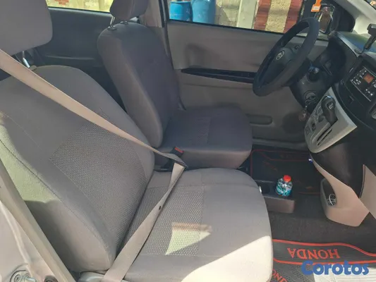 2017 Daihatsu Mira — foto 4 / 12