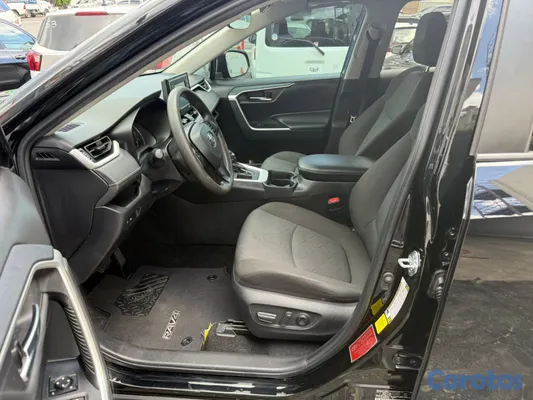 2021 Toyota Rav-4 — foto 6 / 10