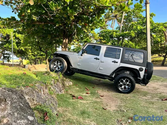 2013 Jeep Rubicon — foto 4 / 5