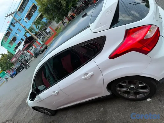 2013 Ford Focus — foto 3 / 5