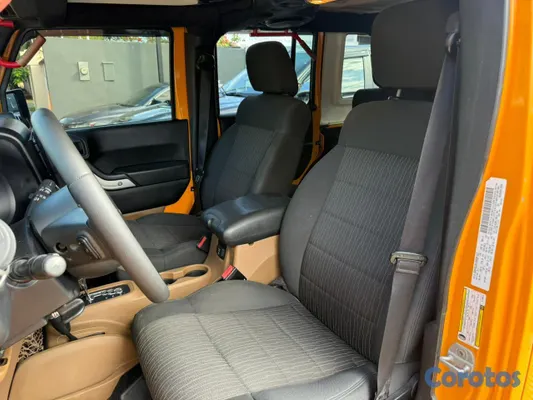 2012 Jeep Wrangler — foto 7 / 10