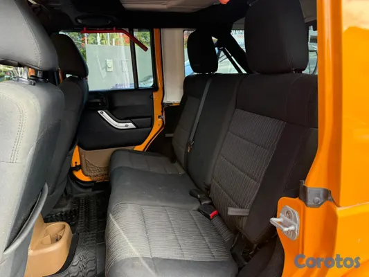 2012 Jeep Wrangler — foto 9 / 10