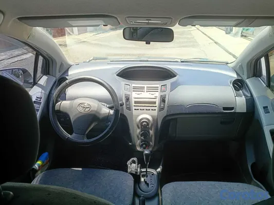 2009 Toyota Vitz — foto 6 / 10