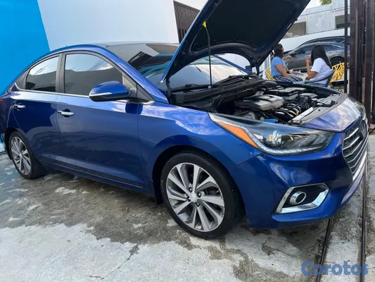2019 Hyundai Accent — foto 2 / 5