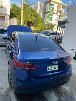 2019 Hyundai Accent — foto 4 / 5