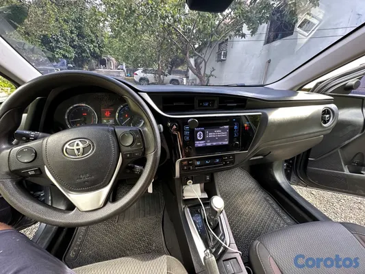 2018 Toyota Corolla — foto 6 / 8