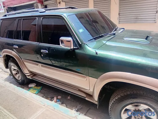 2003 Nissan Patrol — foto 2 / 5