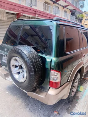 2003 Nissan Patrol — foto 4 / 5