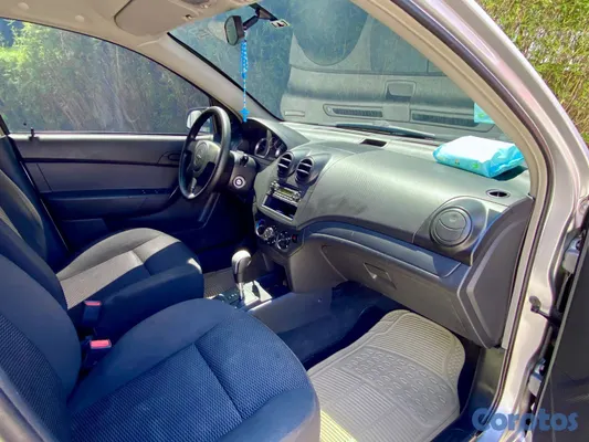 2014 Chevrolet Aveo — foto 3 / 10