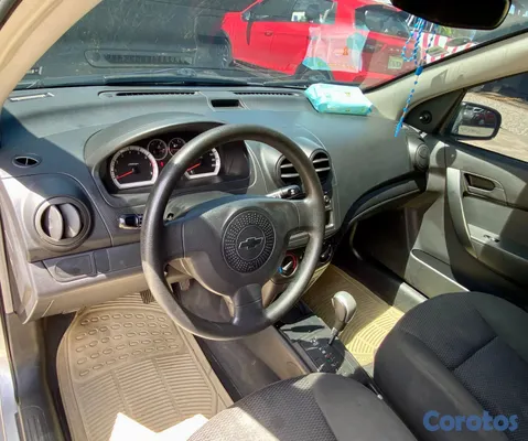 2014 Chevrolet Aveo — foto 9 / 10