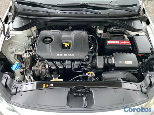 2018 Hyundai Elantra — foto 3 / 10