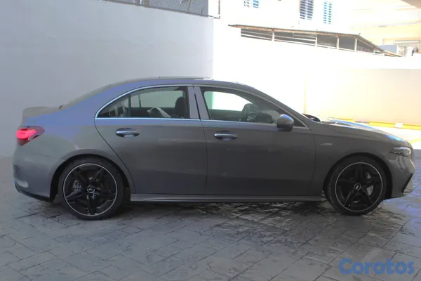 2026 Mercedes-Benz Clase A — foto 4 / 9