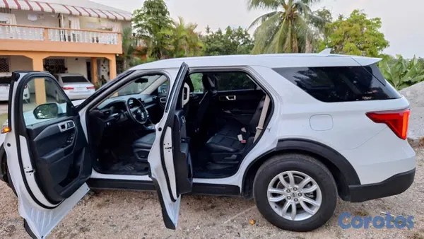 2020 Ford Explorer — foto 7 / 16