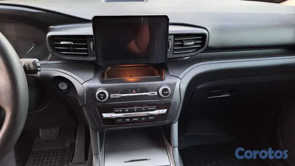2020 Ford Explorer — foto 11 / 16