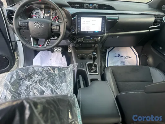 2026 Toyota Hilux — foto 8 / 11