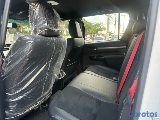 2026 Toyota Hilux — foto 9 / 11
