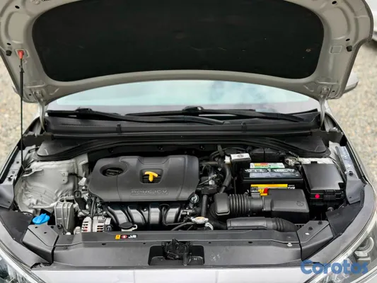 2020 Hyundai Elantra — foto 8 / 10