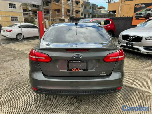 2018 Ford Focus — foto 5 / 9