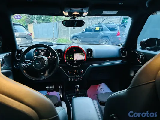 2022 Mini Countryman — foto 8 / 9