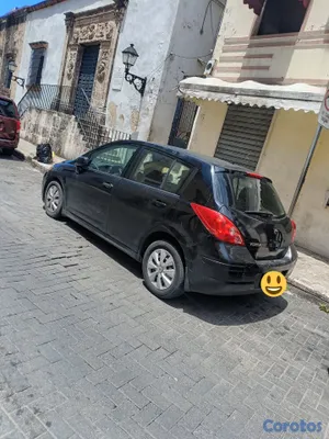 2012 Nissan Versa — foto 2 / 5