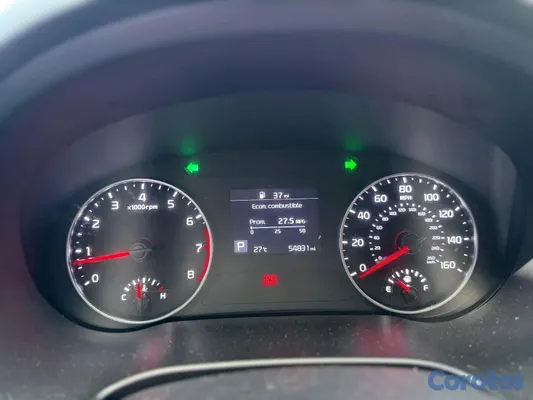 2021 Kia Seltos — foto 9 / 13