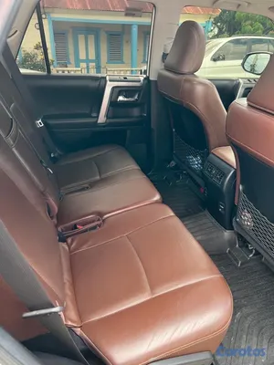 2020 Toyota 4 Runner — foto 12 / 20