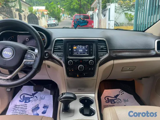 2014 Jeep Cherokee — foto 8 / 20