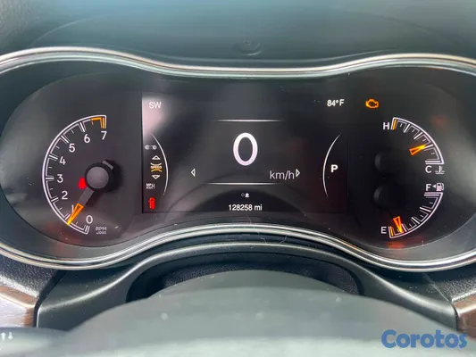 2014 Jeep Cherokee — foto 11 / 20