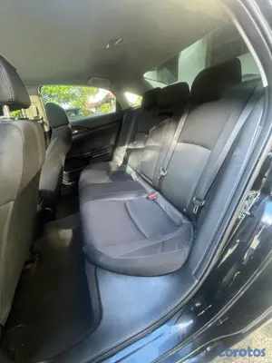 2020 Honda Civic — foto 8 / 17