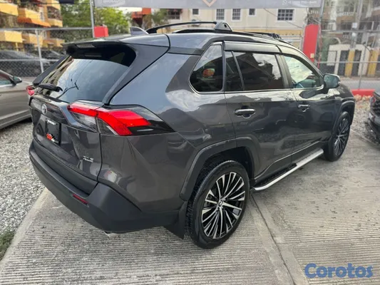 2022 Toyota Rav-4 — foto 7 / 10