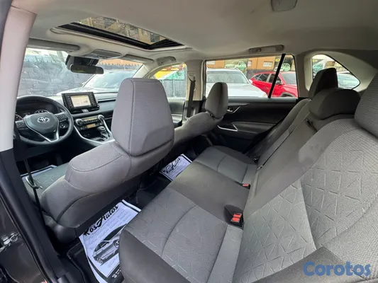 2022 Toyota Rav-4 — foto 9 / 10