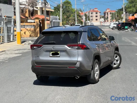 2021 Toyota Rav-4 — foto 8 / 17