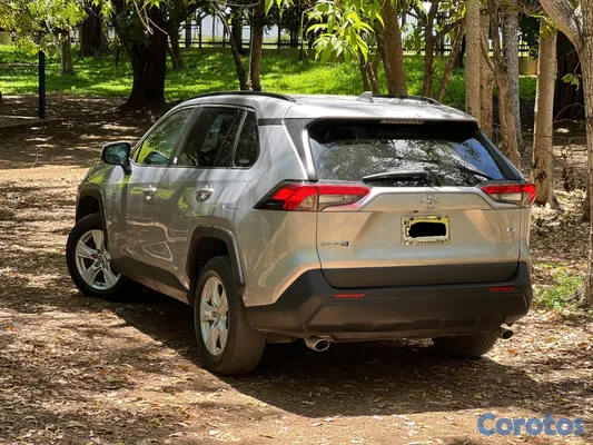 2021 Toyota Rav-4 — foto 13 / 17