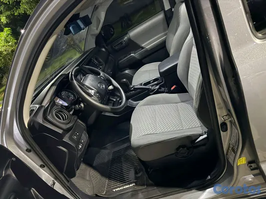 2020 Toyota Tacoma — foto 5 / 10