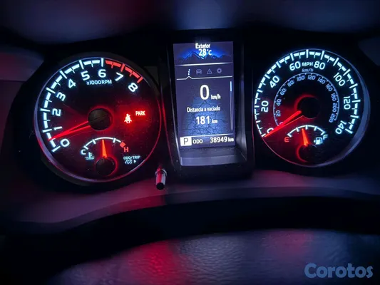 2020 Toyota Tacoma — foto 6 / 10